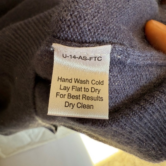 Pronto-Uomo 100% Cashmere blue V-Neck Sweater Large - Picture 3 of 7